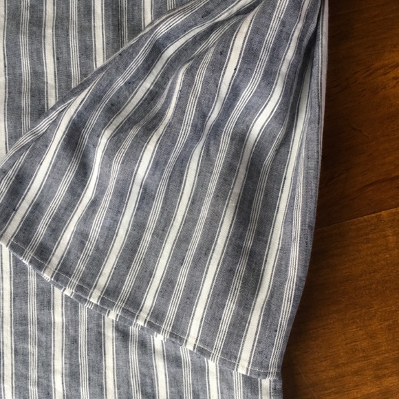 Michael Kors Bell Sleeve Linen Blouse with Gold Chains - Size S - Picture 4 of 7